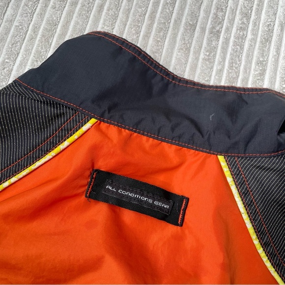 Vintage Nike ACG Two-Tone Packable Windbreaker Jacket - Picture 7 of 10